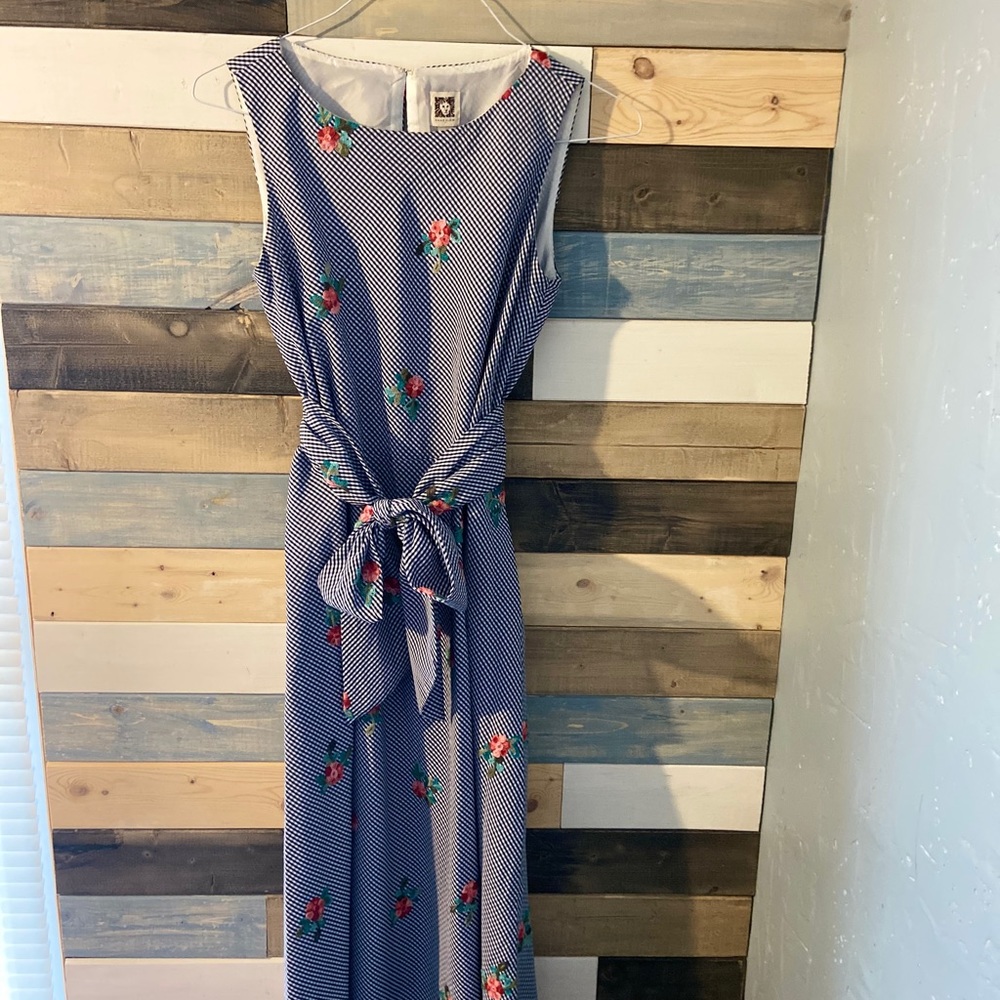 Anne Klein size 4 maxi dress